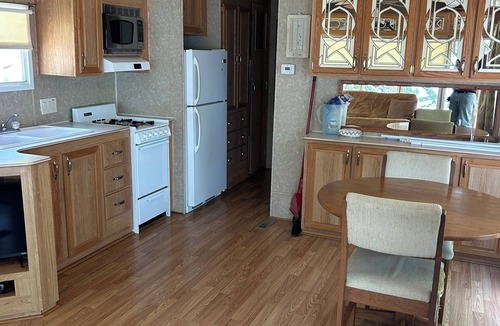 Waterville House | inexpensive lakeside retreat . borders the state bike trail and private dock