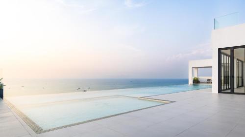 Sihanoukville City Centre Apartment | INFINITE POOL Condominium & Residence - Sihanoukville - 5mn to boat pier