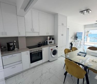Paphos Apartment | Infinite Sea View - Harbour Luxury Apartment 106