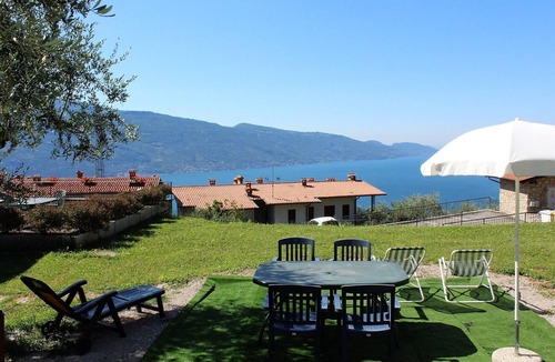 Oldesio Apartment | Infinity: big apartment with lake view