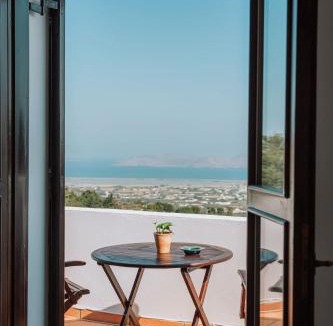 Lagoudi Zia Apartment | Infinity I - Stylish Apartment with Views