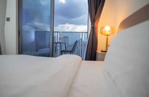 Chamkar Mon Apartment | Infinity Pool Hotel Phnom Penh Down To 24 USD in M Residence