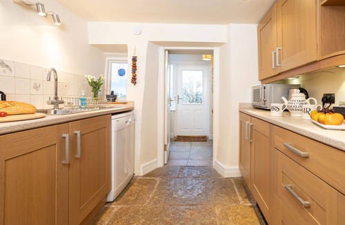 Ingleton Cottage | Ingleton 2-Bed Cottage, Sleeps 4, Pet Ok & Parking