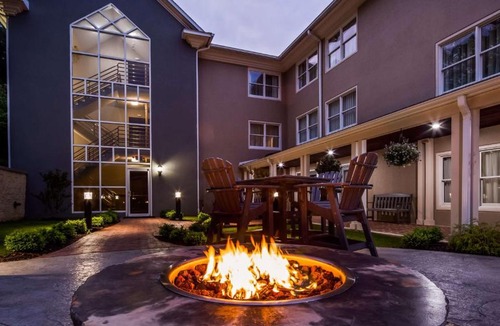 Mendenhall Hotel | Inn at Mendehall