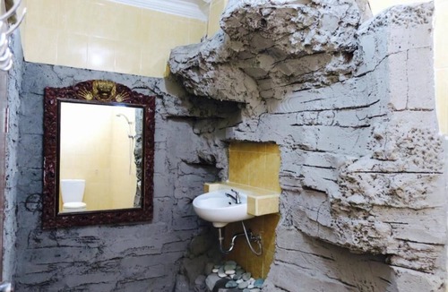 Peliatan Hostel | Inn Between Hostel