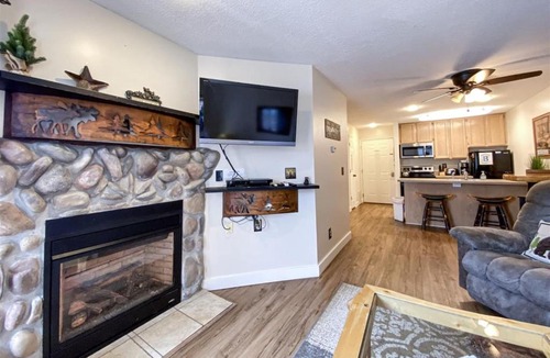 Harbor Village House | Inn Building Condo 113, Ground Level, Pool Side