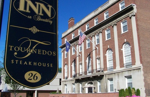 Central Business District Hotel | Inn on Broadway