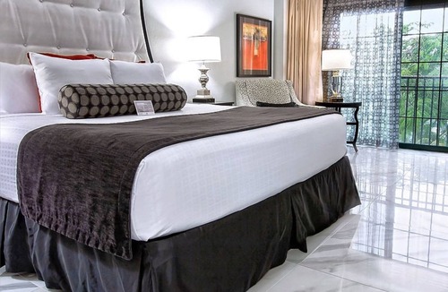 Old Naples Hotel | Inn on Fifth