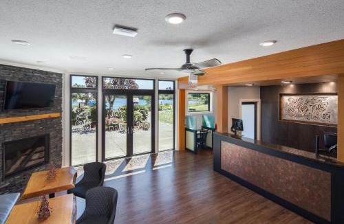 Regional District of Nanaimo Hotel | Inn on Long Lake