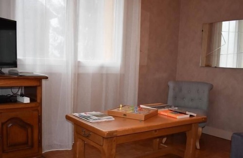 Saint-Hippolyte House | Inn Saint-Hippolyte, 2 bedrooms, 5 people