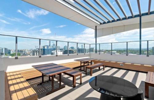 Bowen Hills Apartment | Inner-City 1BR Near Showgrounds