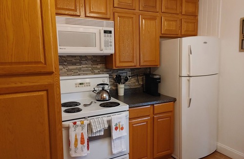 North Central Edmonton House | Inner City Bungalow Edmonton. Close to major sports facilities & hospitals