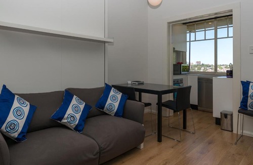 Darlinghurst Apartment | Inner City Studio with Great Views and Parking Permits