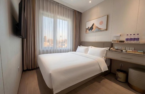 Chaoyang Hotel | Inner Mongolia Hotel Beijing - 300m to CUC Metro, Easy Access to Forbidden City & Universal Studios