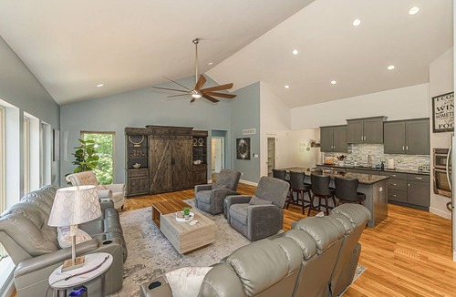 Innsbrook House | Innsbrook Luxe Escape - 5 bedrooms