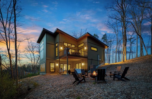 Innsbrook House | Innsbrook Woods Pool, Hot Tub & Tennis Court