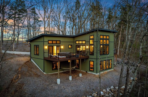 Innsbrook House | Innsbrook Woods Pool, Hot Tub & Tennis Court