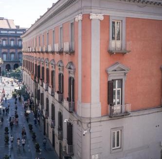 Quartieri Spagnoli House | Inside Chiaia Rooms