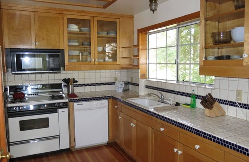 Yosemite West House | Inside Yosemite National Park! No separate park reservation required!