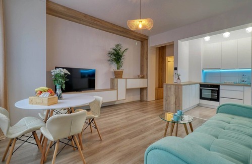 Sector 3 Apartment | Inspiration Station · Modern & cozy Apt · IOR Park