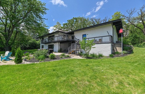 Delavan House | Inspirational nature backdrop. End of the road beside the woods.
