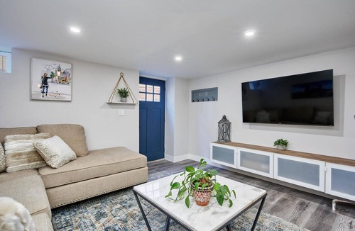 Speer House | Inspiring 2 bed/2 bath private entrance Basement Apartment
