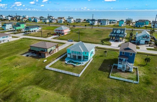 Indian Beach House | InstaAhhh | Private Pool | Pet Friendly Oasis | Steps to Beach