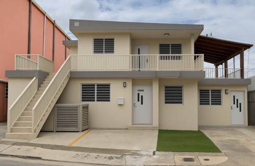 Caguas House | Instant Apartment with AC, Queen Bed near downtown Caguas, First Floor