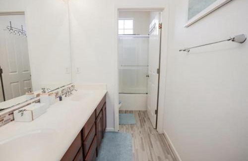 West Sacramento House | Insurance Ready 4BR Family Home Traveling Pros