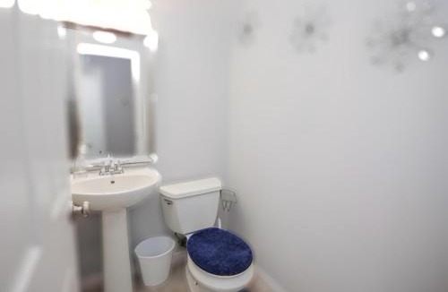 West Sacramento House | Insurance Ready 4BR Family Home Traveling Pros