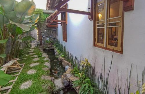 Gubukklakah Hotel | Intayu Homestay RedPartner