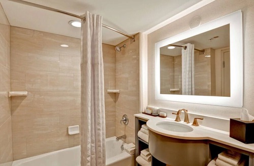Central Business District Hotel | Inter&Co Stadium King Suite w/Gym, Pool, Breakfast