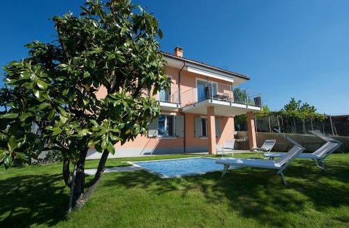 Barbaresco Apartment | Intera casa con due appartamenti indipendenti e vasca idromassaggio a Barbaresco, Langhe