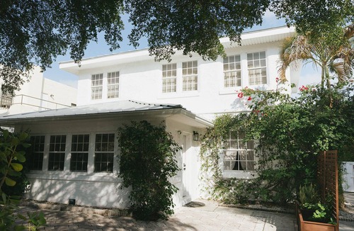 Providencia Park Apartment | Intercoastal escape, 1mi beach, pool, downtown, private yard