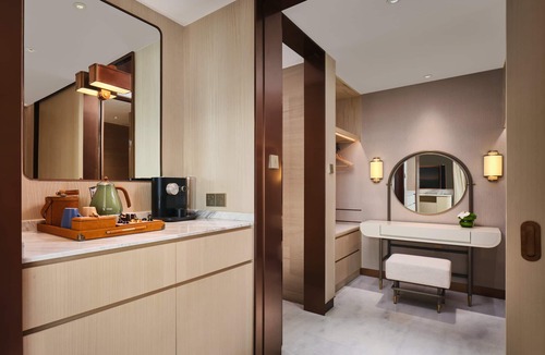 Yuzhong Hotel | InterContinental Chongqing Raffles City by IHG