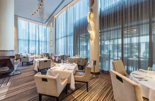 O.R. Tambo Hotel | InterContinental Johannesburg OR Tambo Airport Hotel by IHG