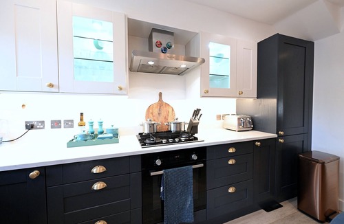 North Richmond House | Interior designed large 3 bedroom house with parking near Richmond station