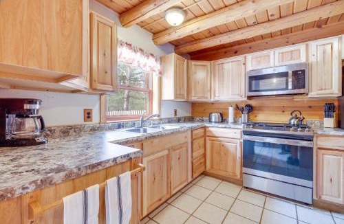 Interlochen House | Interlochen Cabin with Fireplace - Near State Park!
