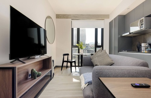 Huixquilucan Apartment | Interlomas by Wynwood House
