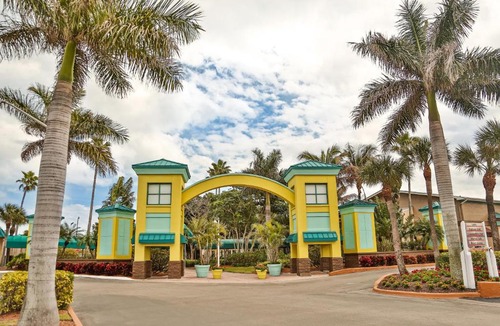 Cocoa Beach Hotel | International Palms Resort & Conference Center Cocoa Beach
