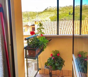 Tivoli Apartment | Intero Appartamento dei Pini - posto auto incluso - 4 piano senza ascensore