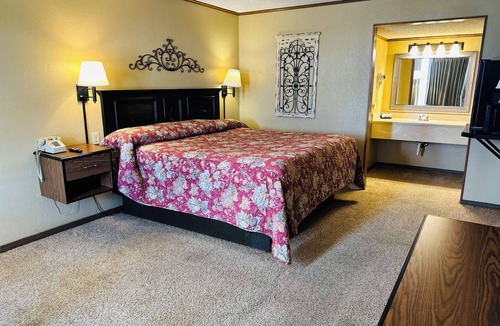 Roland Hotel | Interstate Inn