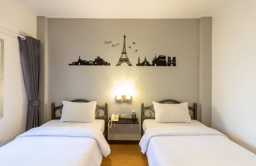 Bang Rak Hotel | Intown Residence