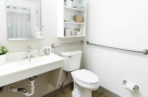 Webster Hotel | InTown Suites Extended Stay Houston TX Webster - NASA