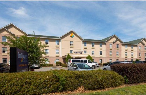 Greenbrier West Hotel | InTown Suites Extended Stay Chesapeake VA - Battlefield Blvd