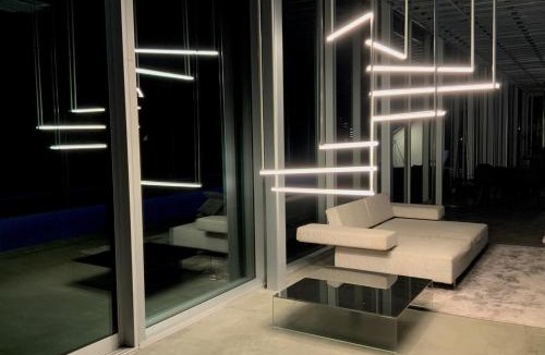 Monument Manor House | Invisible House Desert Icon w Indoor Pool