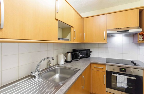 Tollcross Apartment | Inviting 2BDR Home Close to Edinburgh Castle