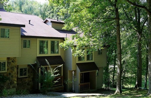 Cheat Lake House | Inviting 2BR Townhouse in Lakeview Golf Resort