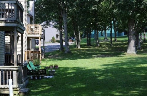 Cheat Lake House | Inviting 2BR Townhouse in Lakeview Golf Resort