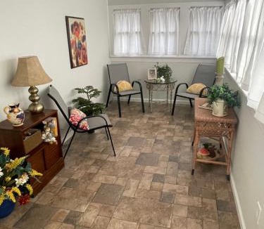 Norton House | Inviting 3 Bedroom Home